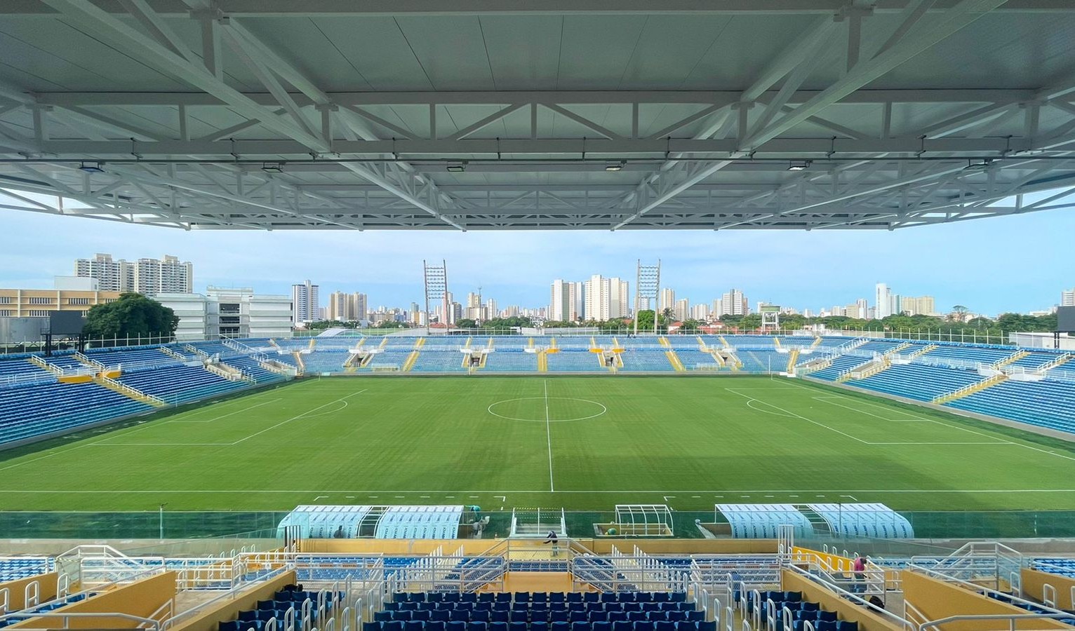 Evandro Leitão / estádio Presidente Vargas / PV