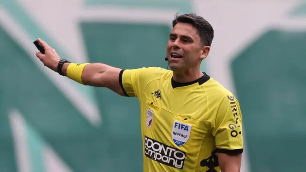 Árbitro Flávio Rodrigues de Souza