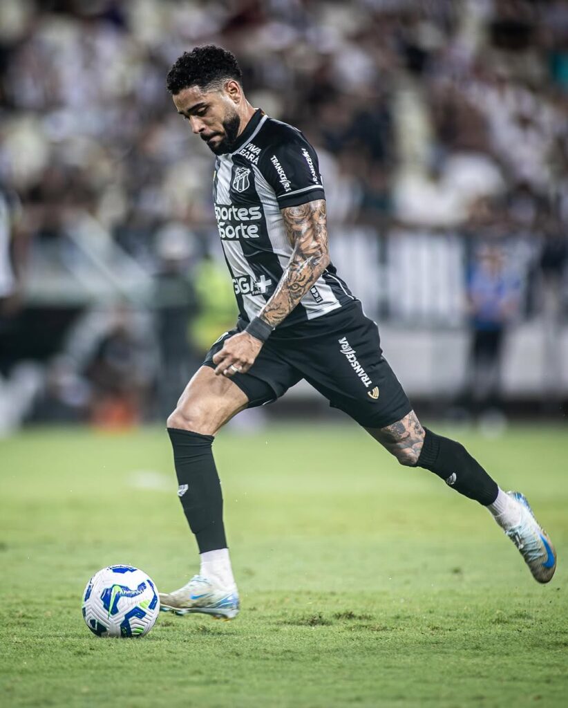 Matheus Bahia, lateral-esquerdo do Ceará