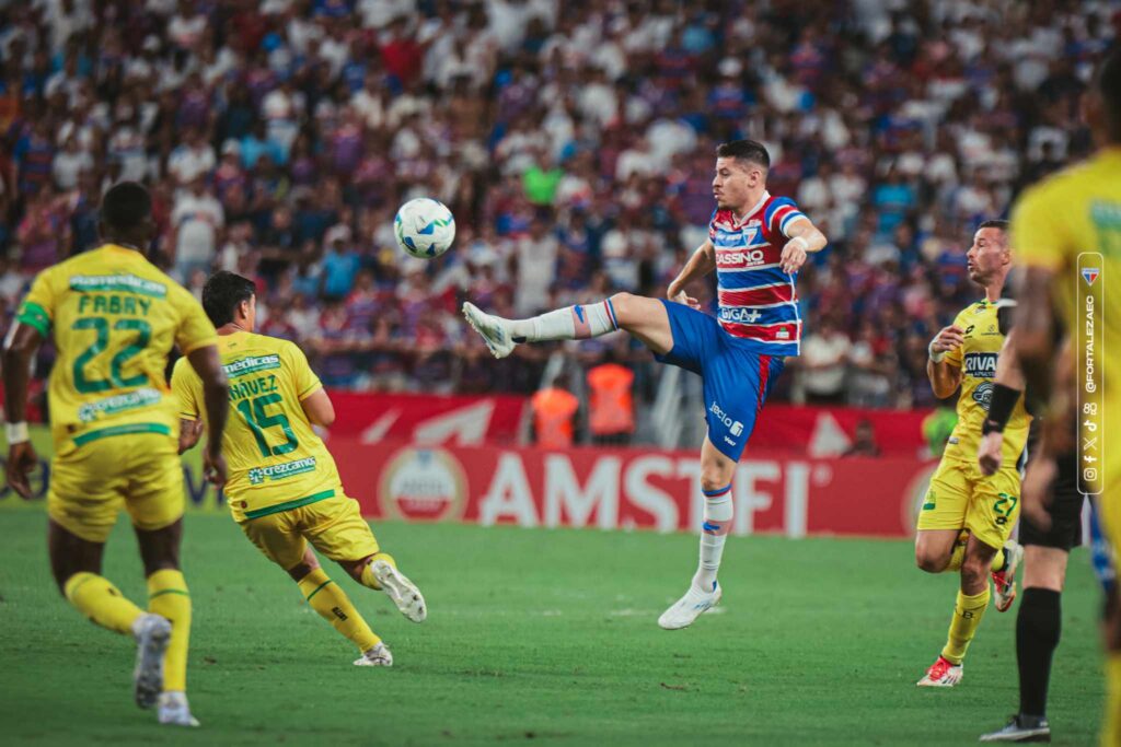 Kuscevic, zagueiro do Fortaleza / Libertadores
