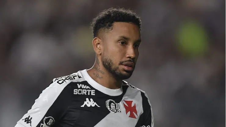 Ceará negocia com Vasco por Jair