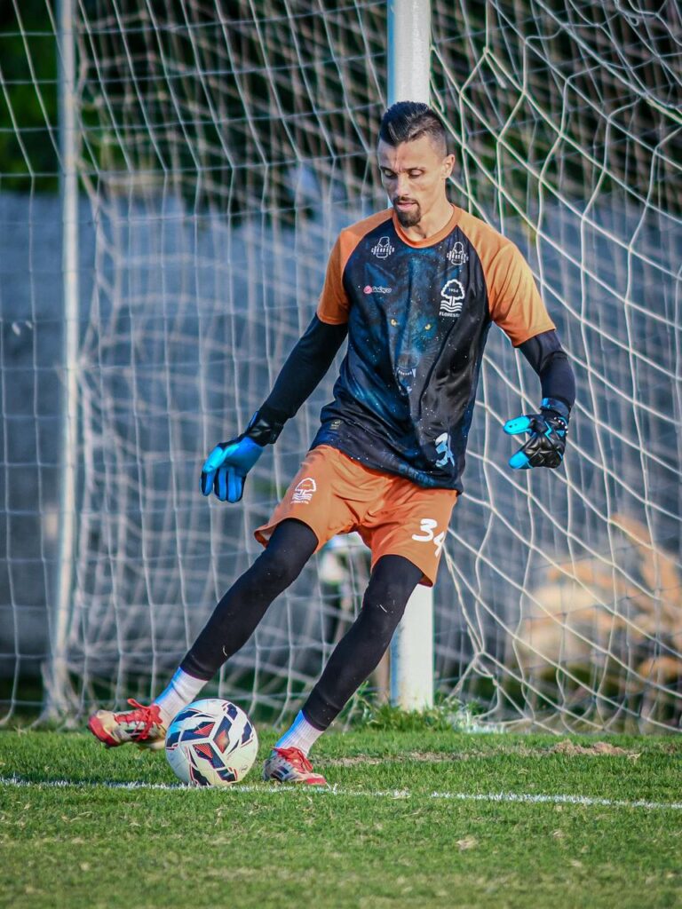 Milton, goleiro do Floresta