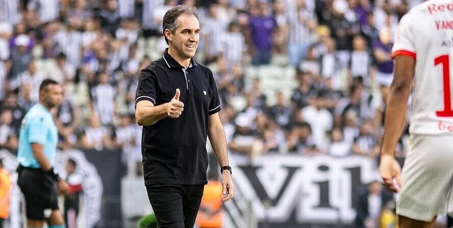 Léo Condé, treinador do Ceará