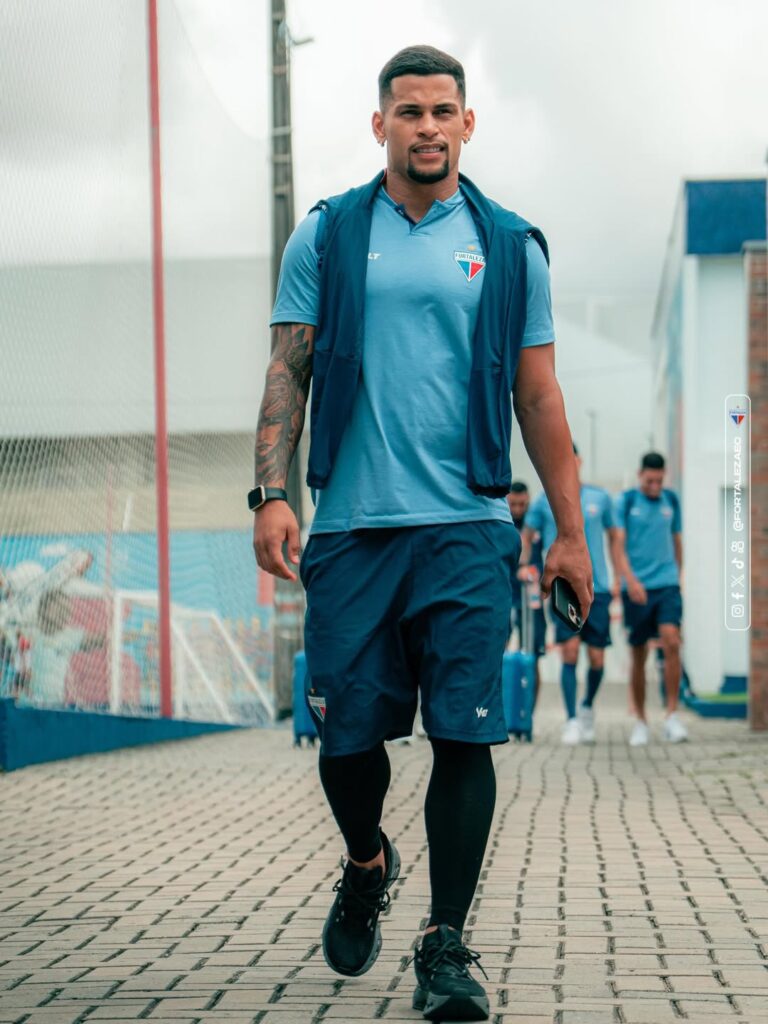 Mailton, lateral do Fortaleza