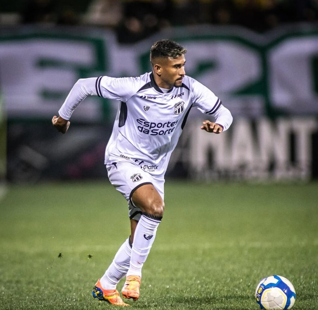 Situação é envolvendo a negociação de Lucas Rian, que chegou ao Ceará em 2024, mas foi negociado ao São Bernardo-SP no ano seguinte.