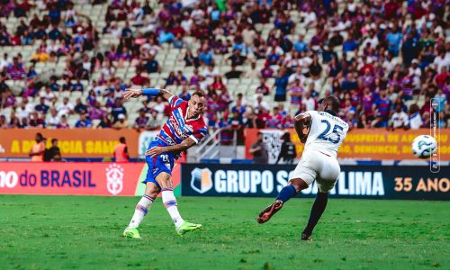Breno Lopes, atacante do Fortaleza