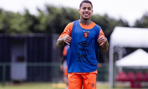 Matheusinho negocia com o Ceará