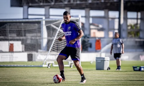 Ronald Carvalho, zagueiro do Ceará