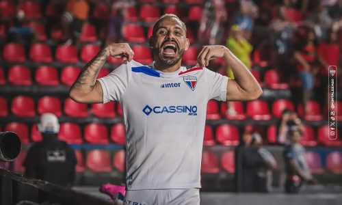 Moisés, atacante do Fortaleza
