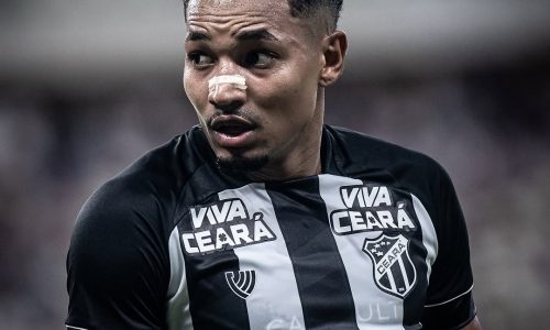 Fernandinho, atacante do Ceará