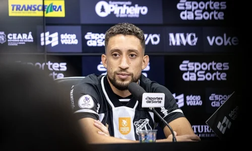 Júlio César, zagueiro do Ceará