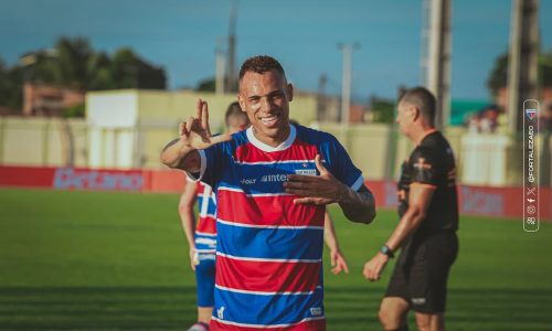 Breno Lopes, atacante do Fortaleza