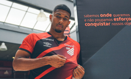 Ceará encaminha acerto com lateral-esquerdo Fernando