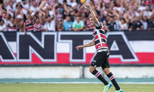 Thiago Galhardo, ex-Ceará e Fortaleza, está no Santa Cruz