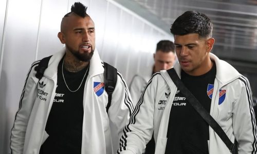 Arturo Vidal e Esteban Pavez, do Colo-Colo